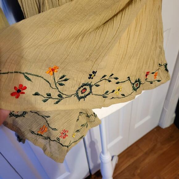 Chaudry KC Sport, S | Vintage Off-The-Shoulder Boho Stretchy Top With Embroidery - Picture 4 of 8